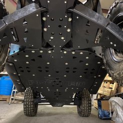 Пластиковая зашита днища для квадроцикла  Can-am Maverick X3