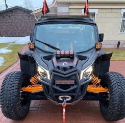 Кабина на Can Am Maverick X3